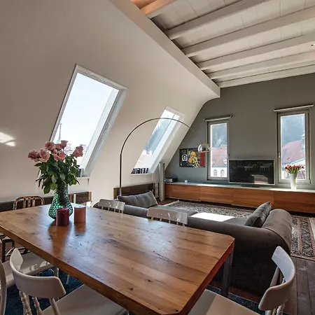 Loft Lägenhet *